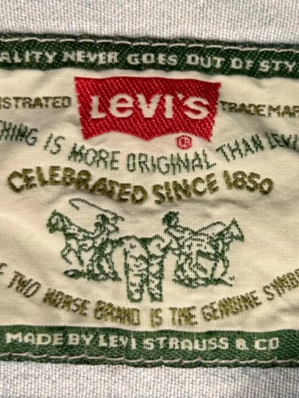 Vtg Levi's Denim Button Up Mens Sz Medium L/S Metal Buttons Light Wash 90's